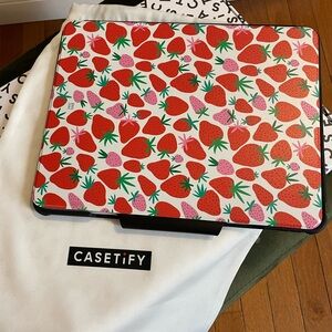 iPad Pro CASETiFY Impact Folio Case 12.9" (3rd/4th/5th/6th Gen) - Strawberry